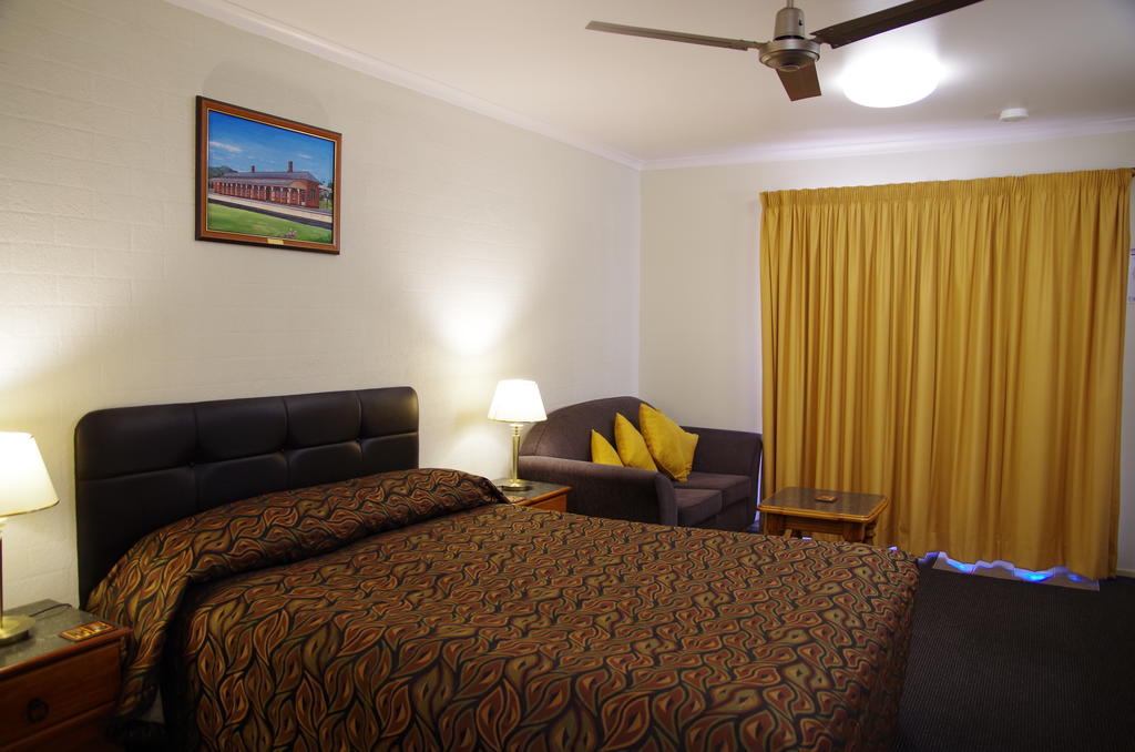 Stannum Lodge Motor Inn Stanthorpe Zimmer foto